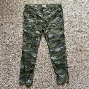 Rewind Women’s Pants Juniors Size 17 Green Camouflage Print Pockets